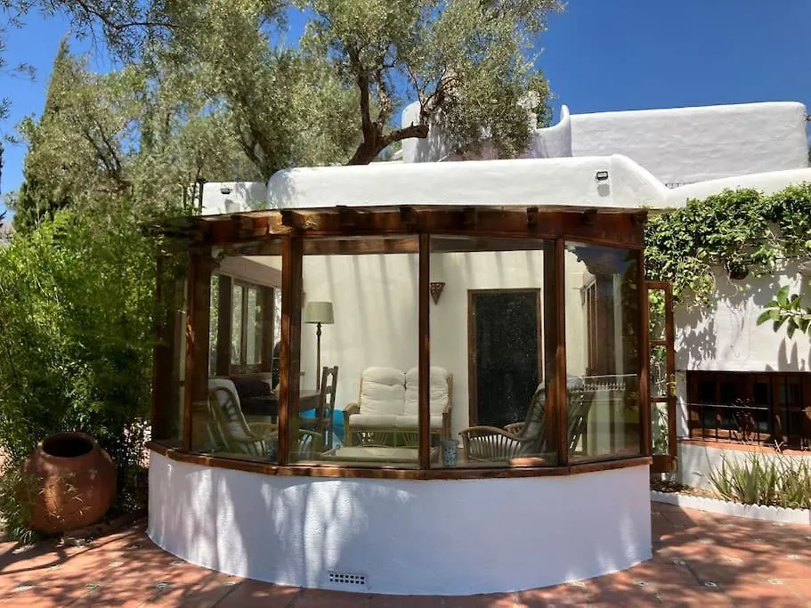 Cortijo Pago Y Benisalte- A Stylish Villa Set Within Beautiful Mountain Views 오르히바