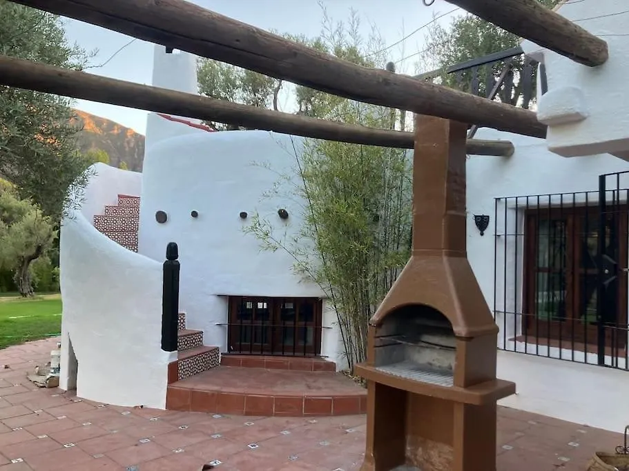 Cortijo Pago Y Benisalte- A Stylish Villa Set Within Beautiful Mountain Views 오르히바